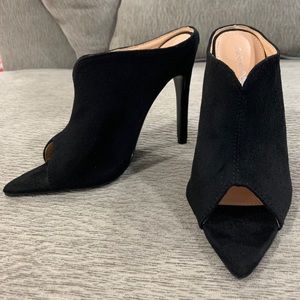 FashionNova Resistance Heeled Sandal Size 5.5